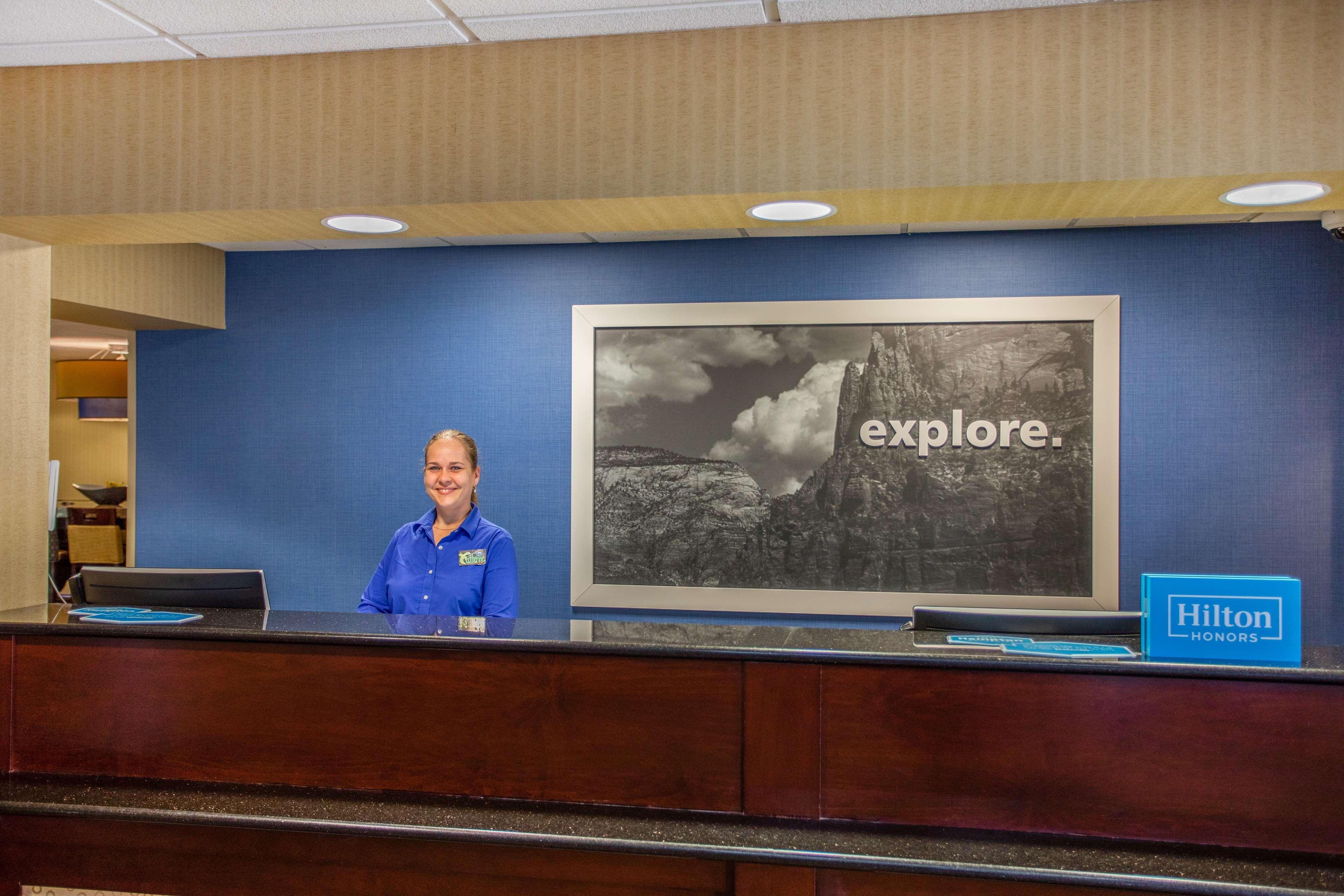Hampton Inn Fishkill Buitenkant foto